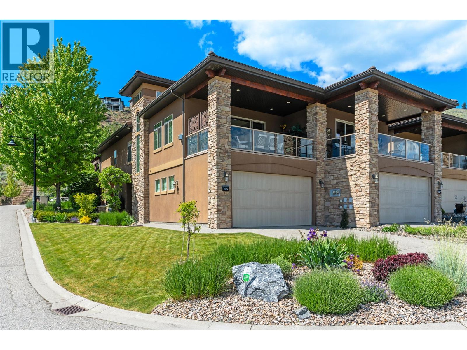 325 Cordon Place - 1