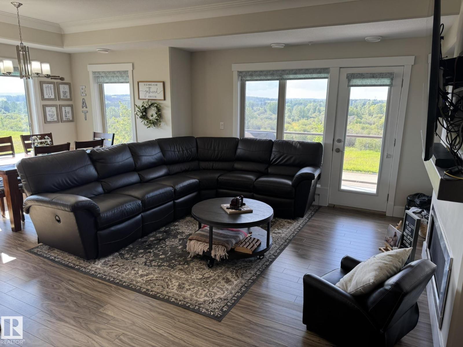 #201 5201 Brougham Drive - 10