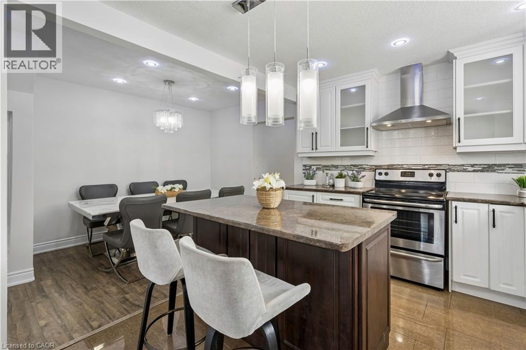 180 CAMPBELL Avenue - 17