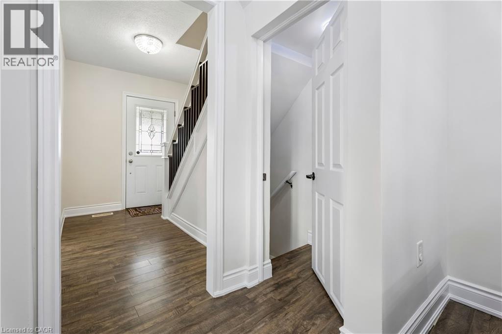180 CAMPBELL Avenue - 19