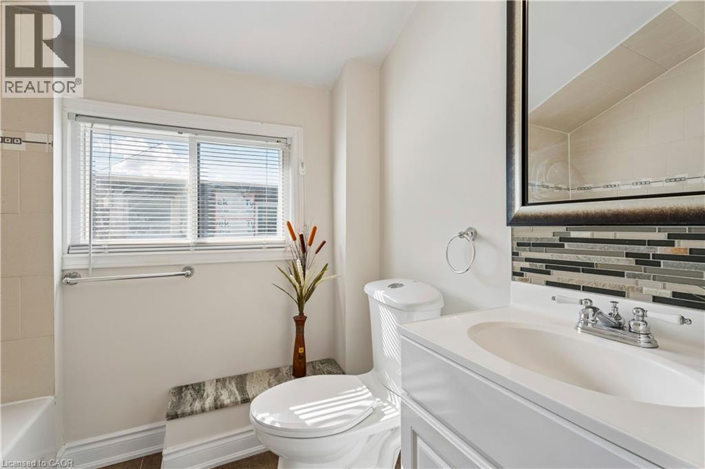 180 CAMPBELL Avenue - 31