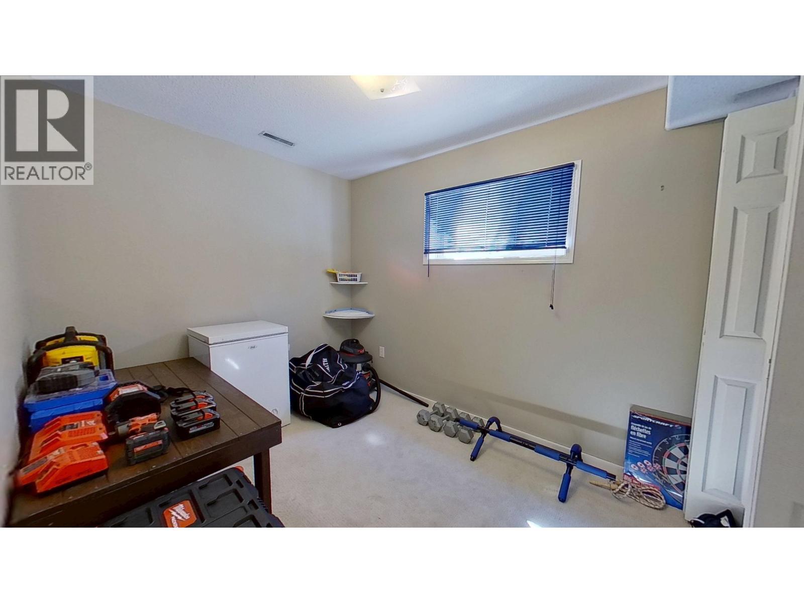 8931 115 AVENUE - 25