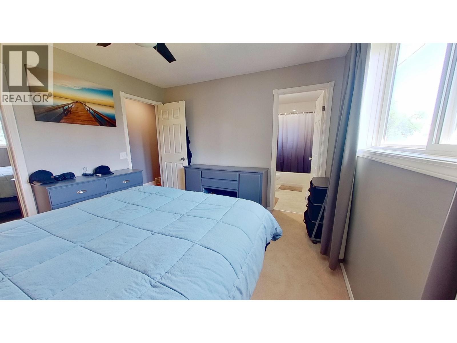 8931 115 AVENUE - 16