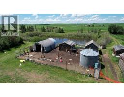 Bedroom - 171076 9 Highway, Rural Starland County, AB T0J0T0 Photo 9