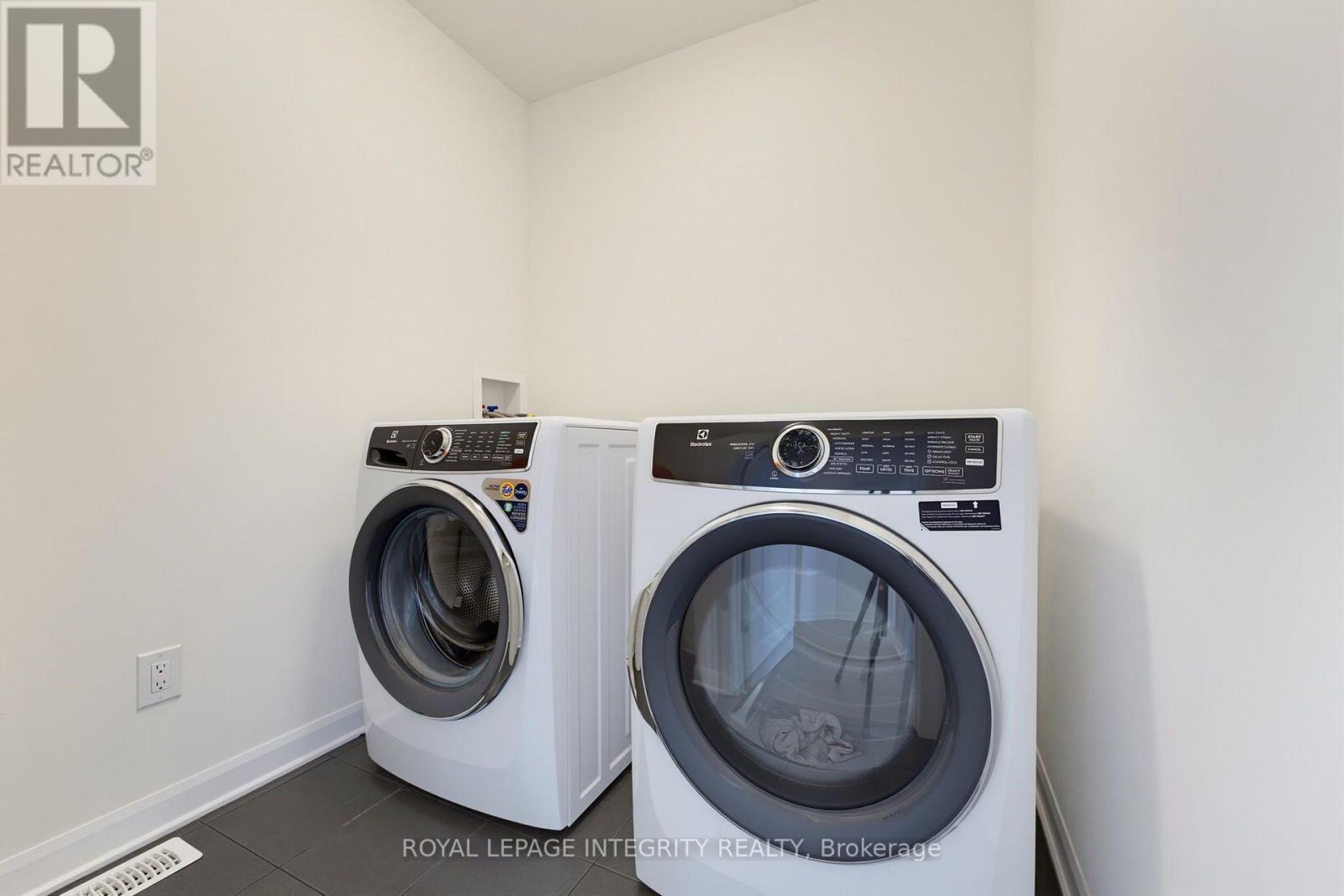 127 CHAKRA STREET - Image 34