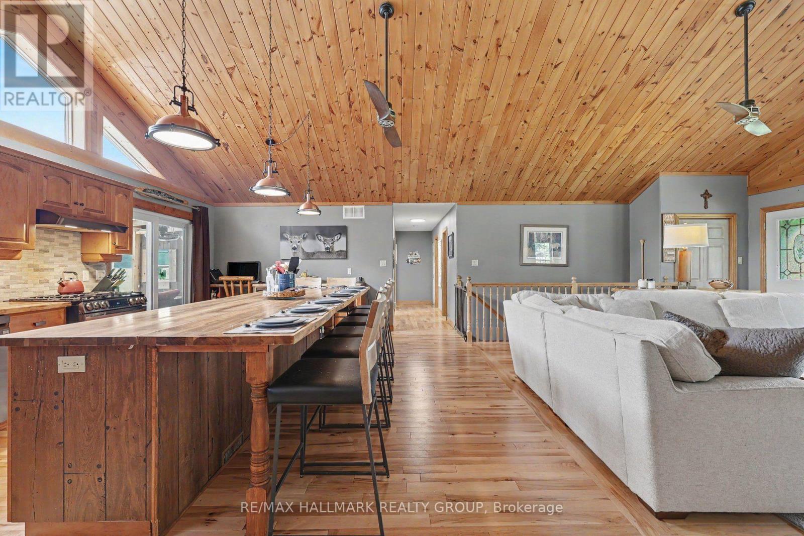 117 LORLEI DRIVE - Image 9