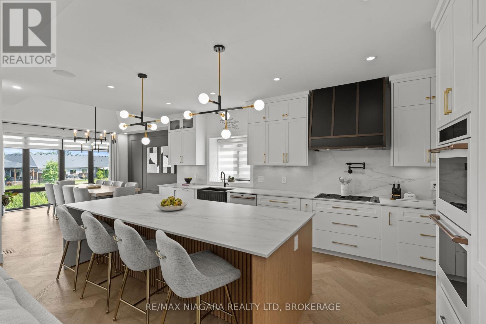 55 SWAN AVENUE - Image 12