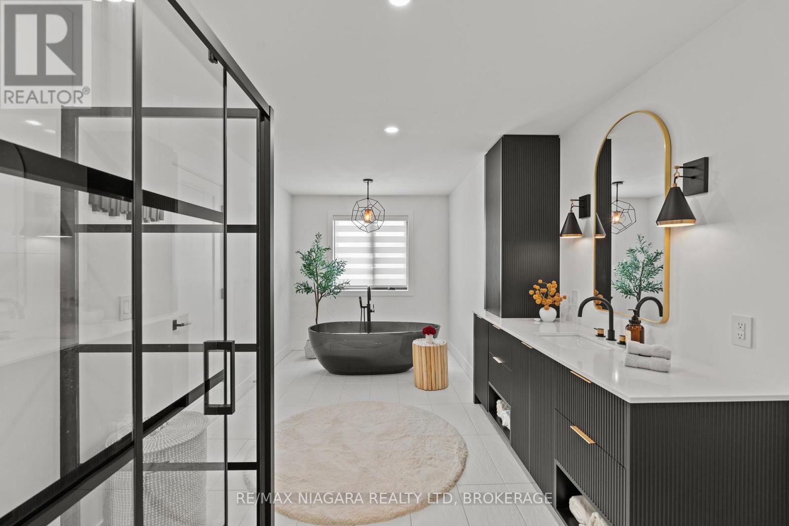 55 SWAN AVENUE - Image 15