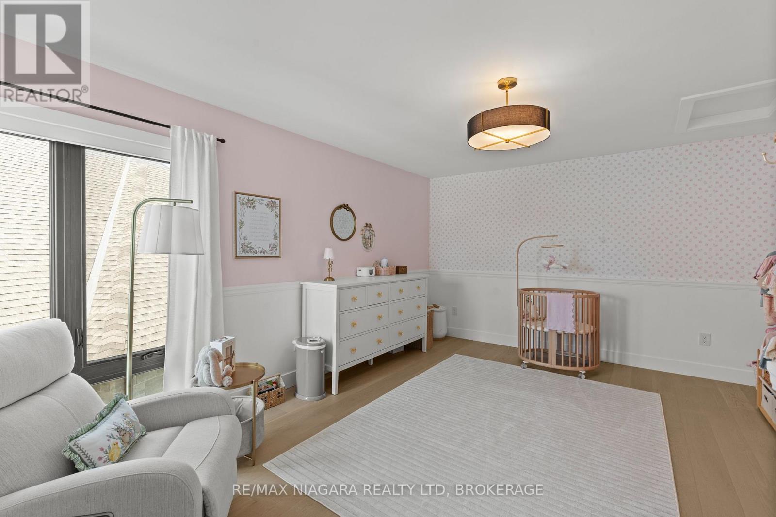 55 SWAN AVENUE - Image 21