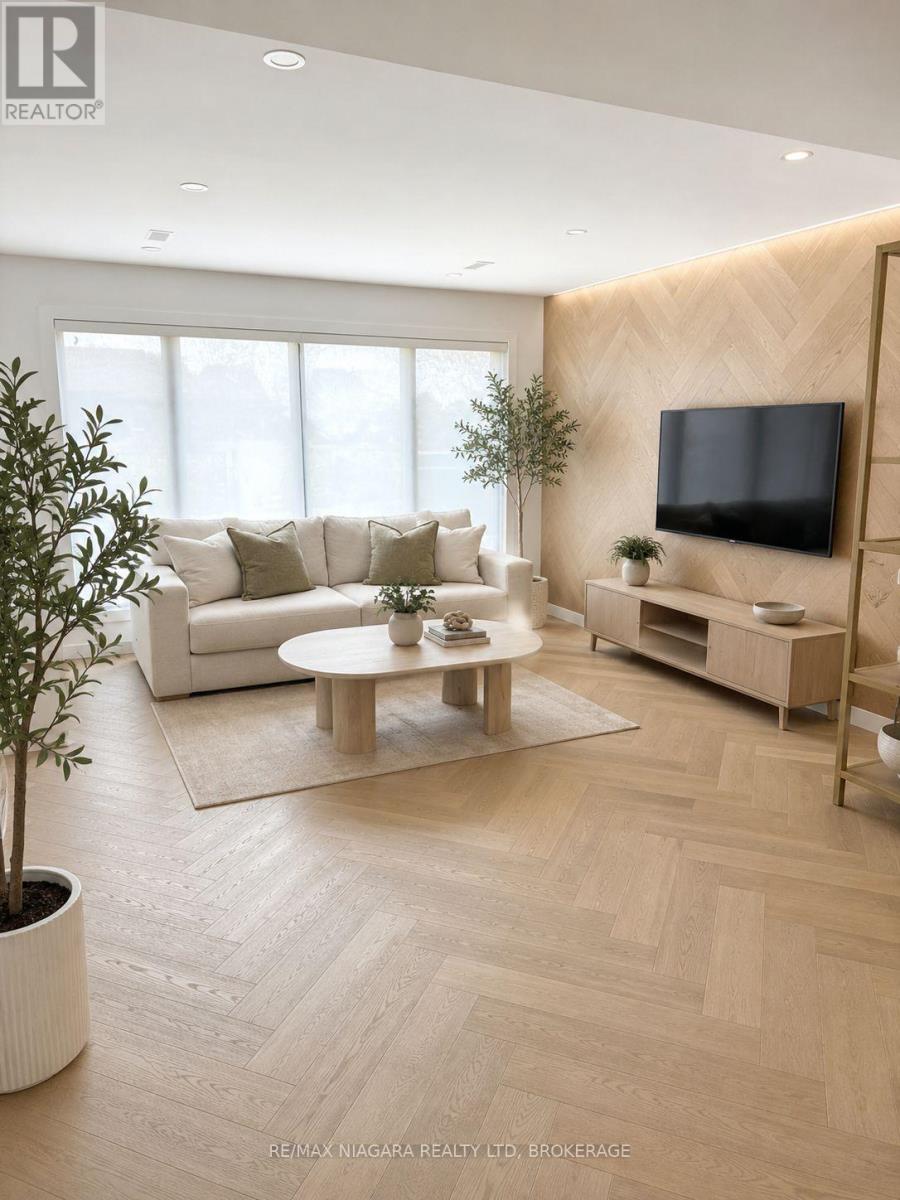 55 SWAN AVENUE - Image 28