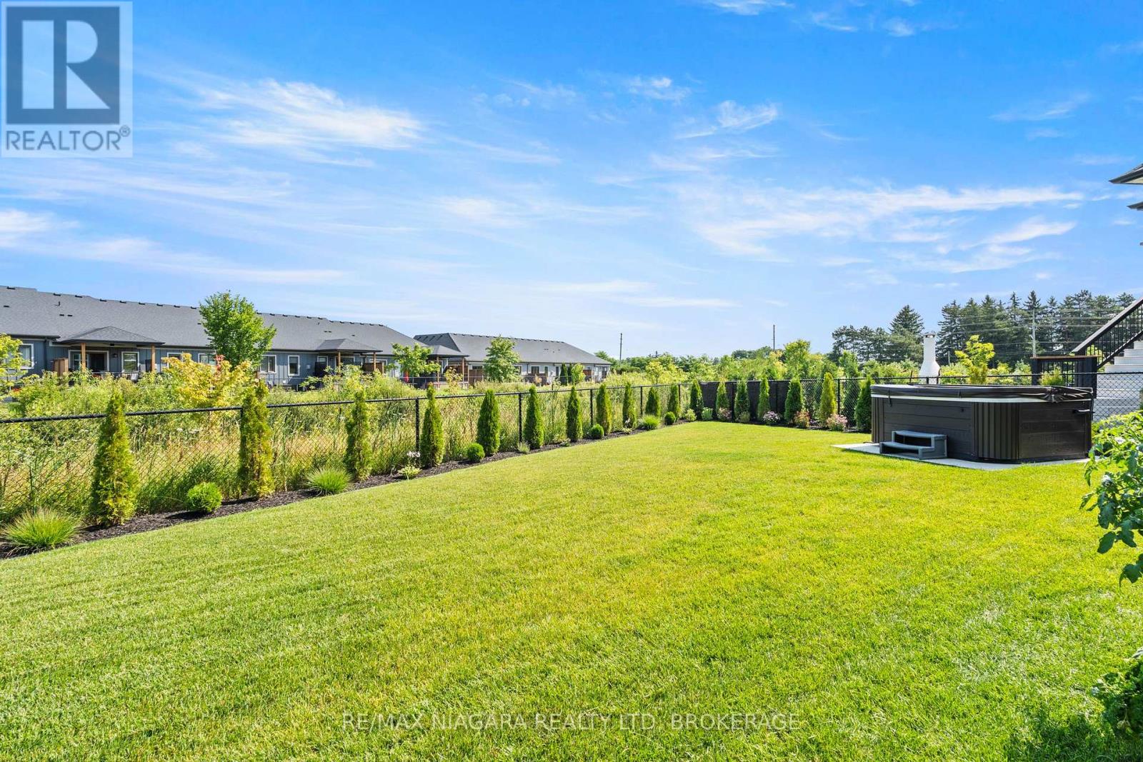 55 SWAN AVENUE - Image 43