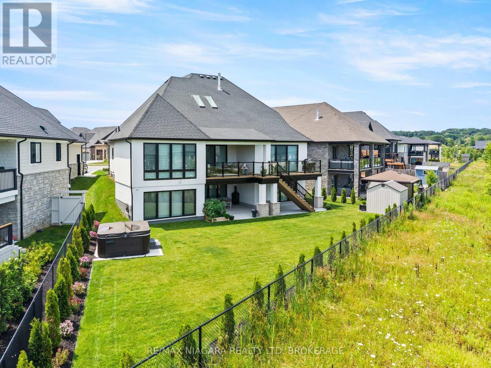 55 SWAN AVENUE - Image 45