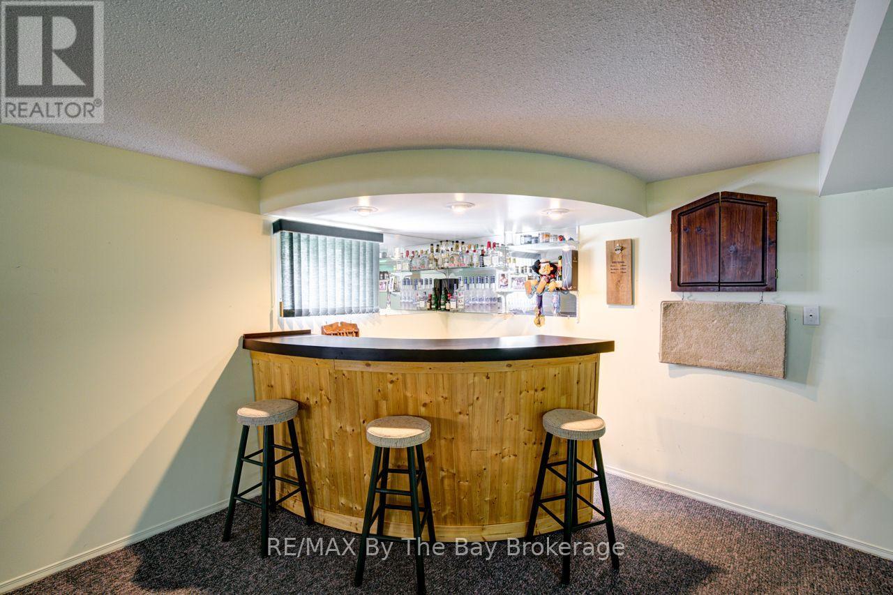 52 CARIBOU TRAIL - 36