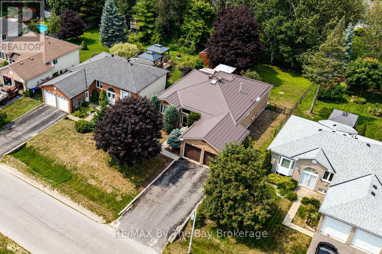 52 CARIBOU TRAIL - 38