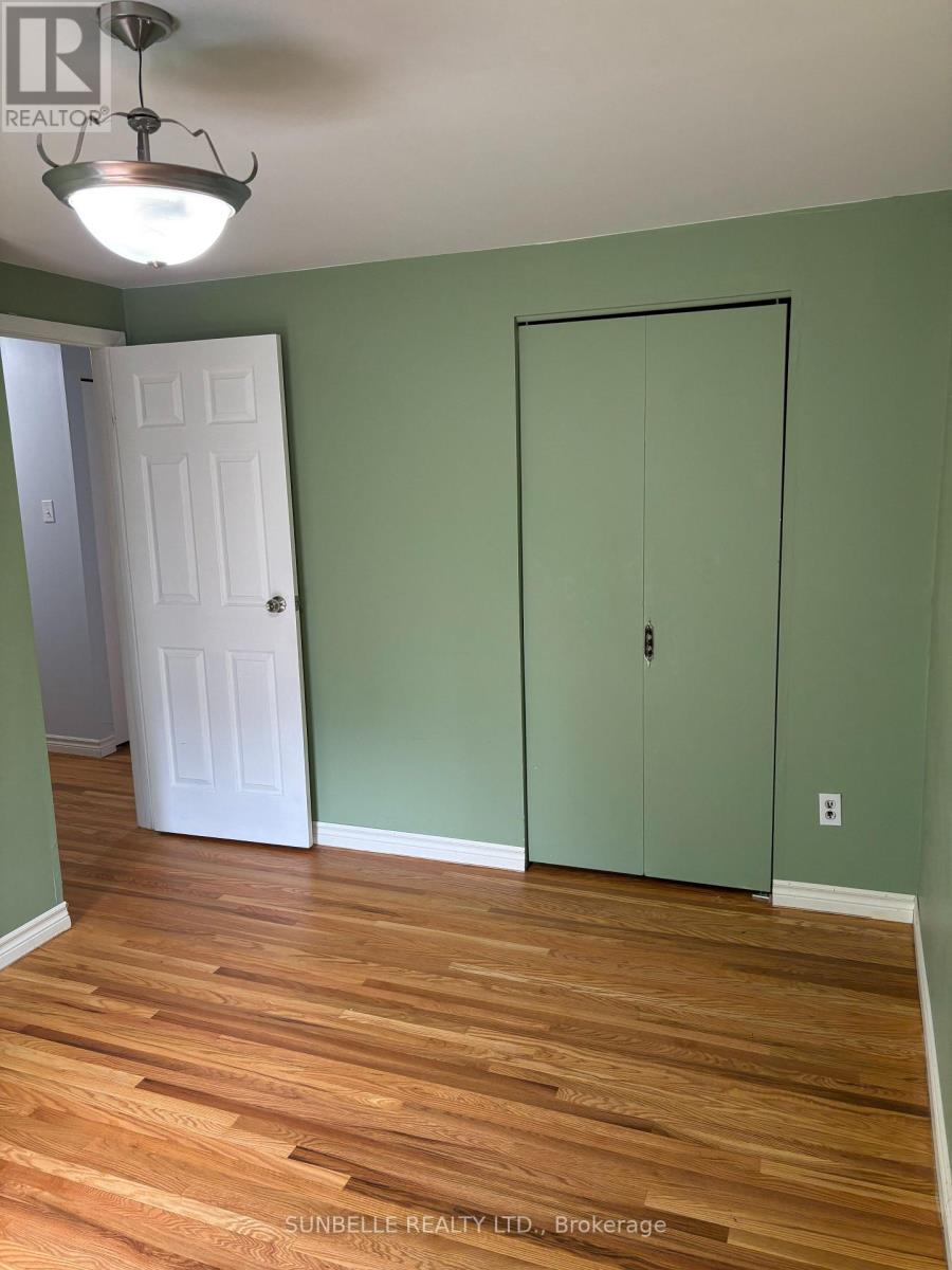 42 FLEETWOOD CRESCENT - 19