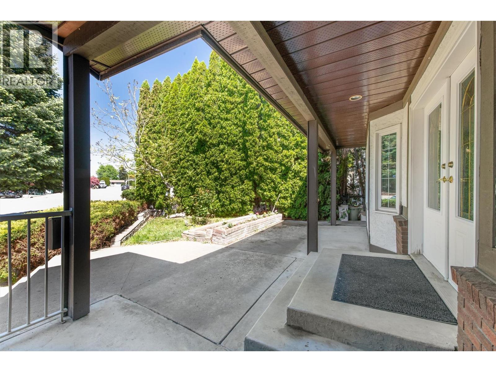  627 Hardie Road, Kelowna