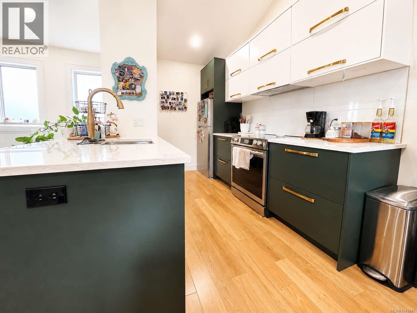3376 6th Ave - 14