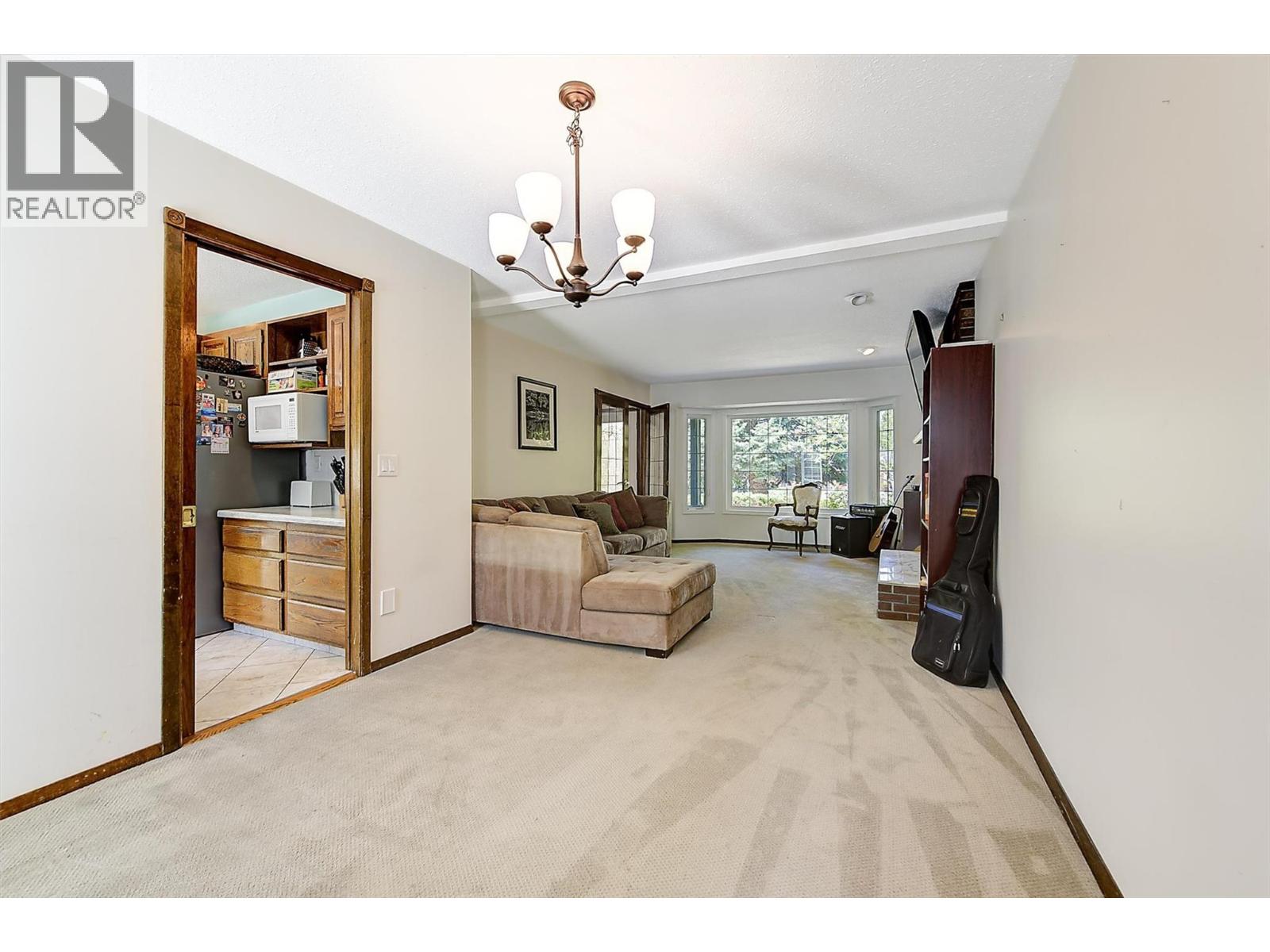  627 Hardie Road, Kelowna