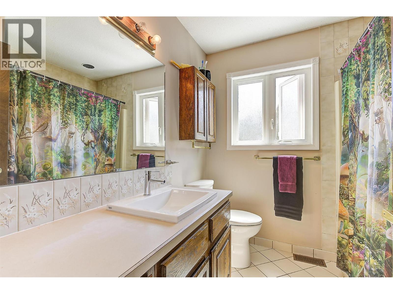  627 Hardie Road, Kelowna