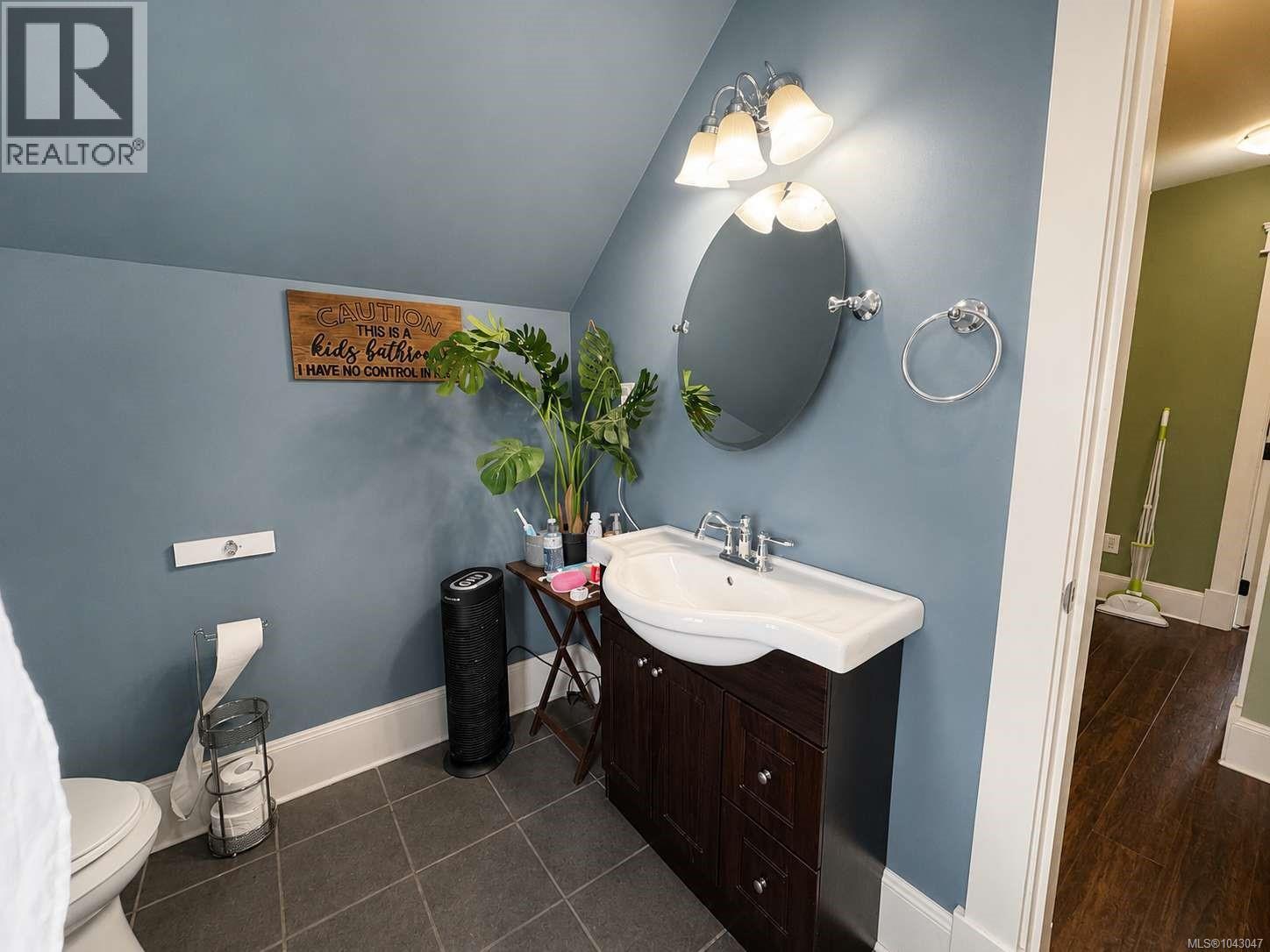 3376 6th Ave - 47