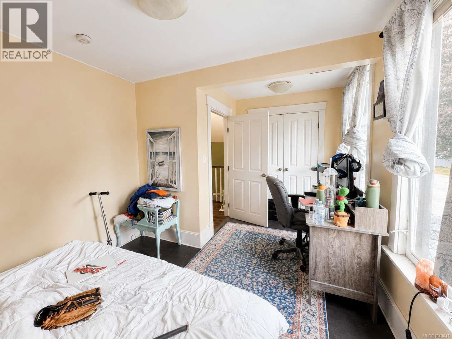 3376 6th Ave - 50