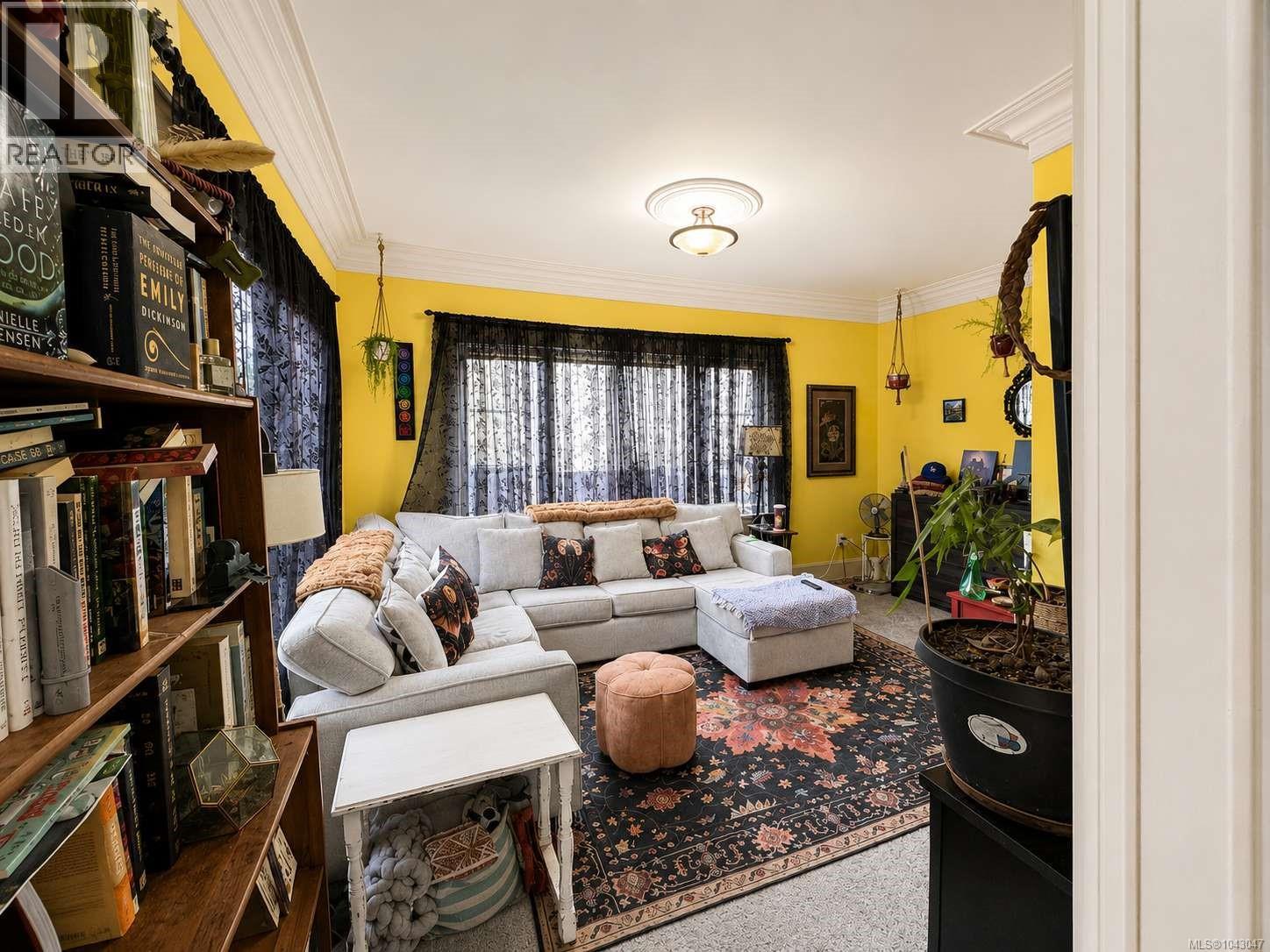 3376 6th Ave - Image 64