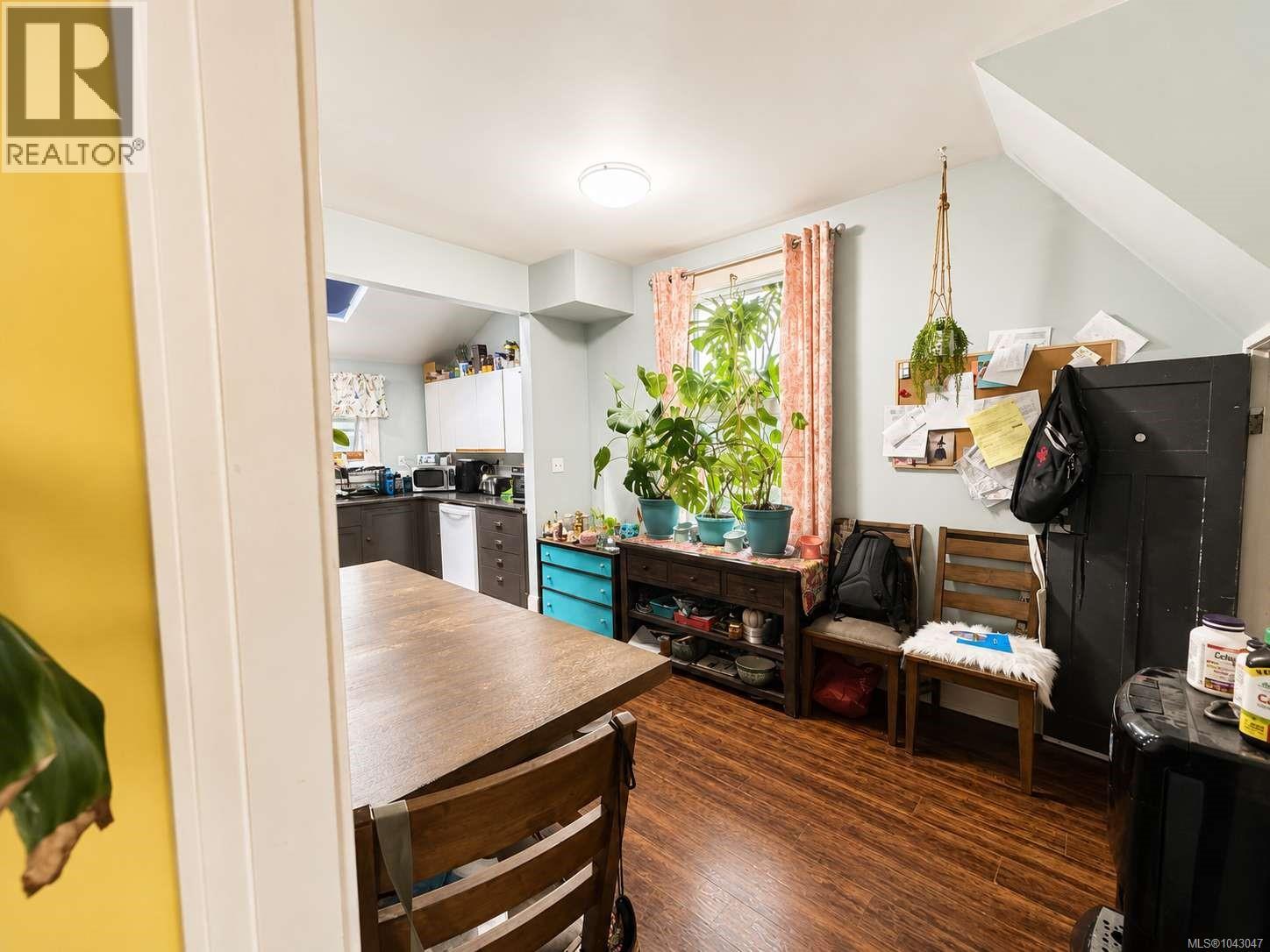 3376 6th Ave - 54