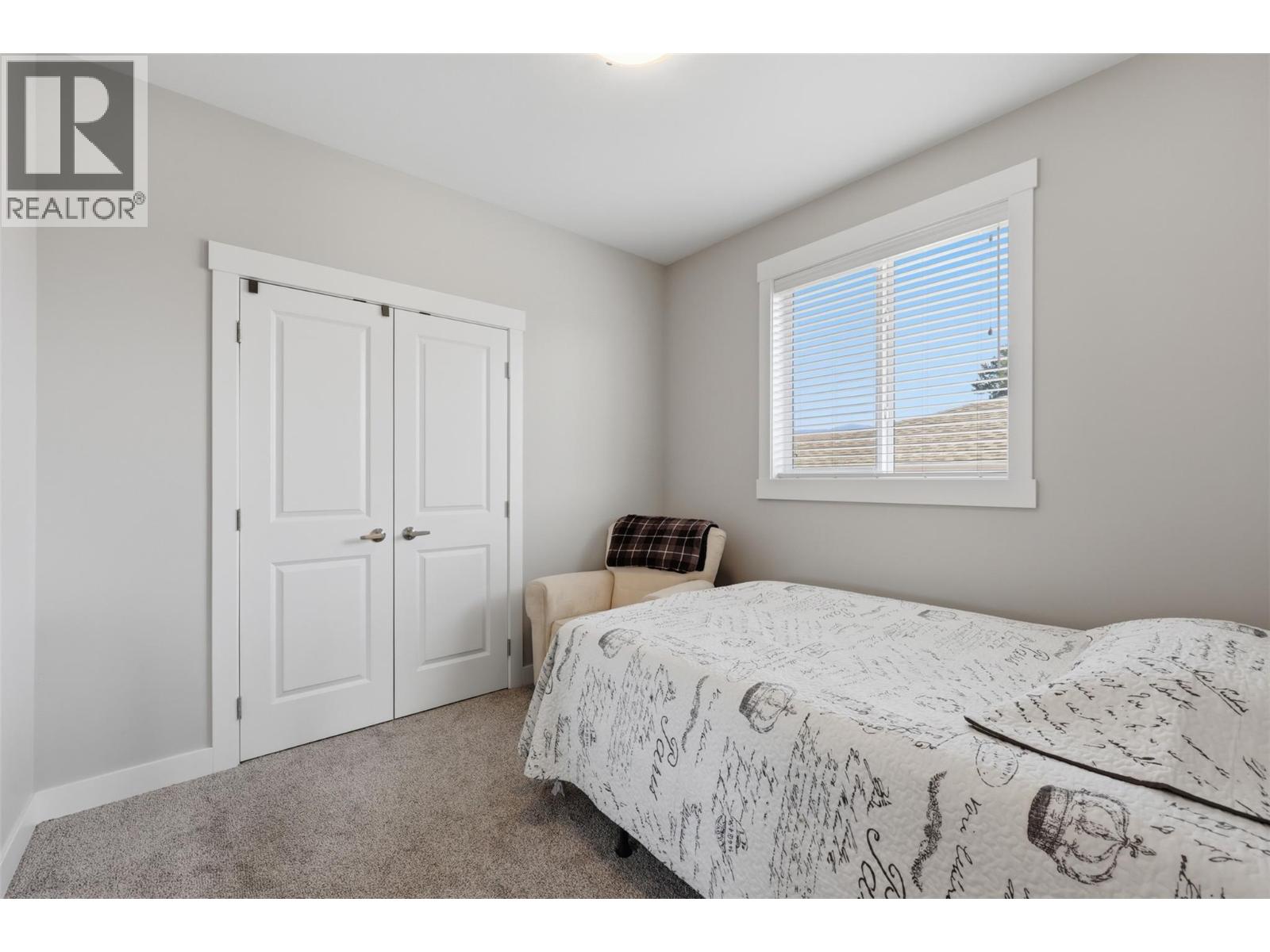 2352 Bossert Avenue - 20