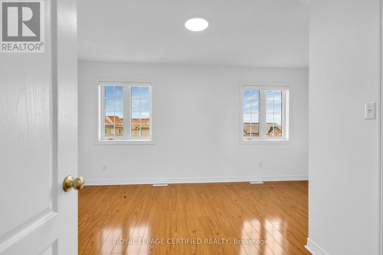 56 PEFFERLAW CIRCLE - Image 24