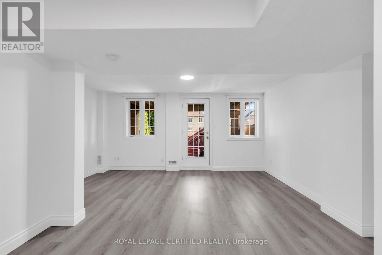 56 PEFFERLAW CIRCLE - Image 33