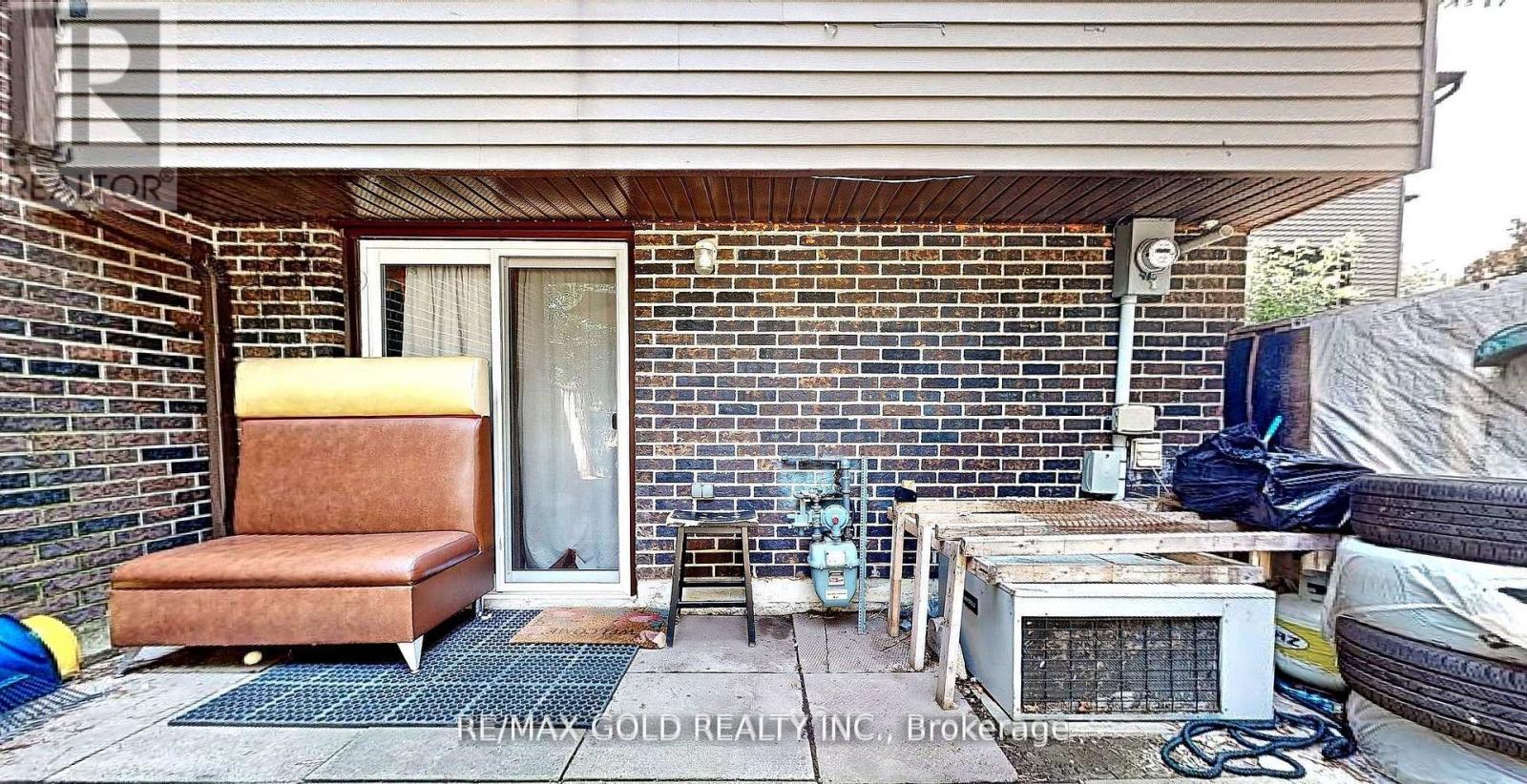 #18 18 CARLETON PLACE - 36