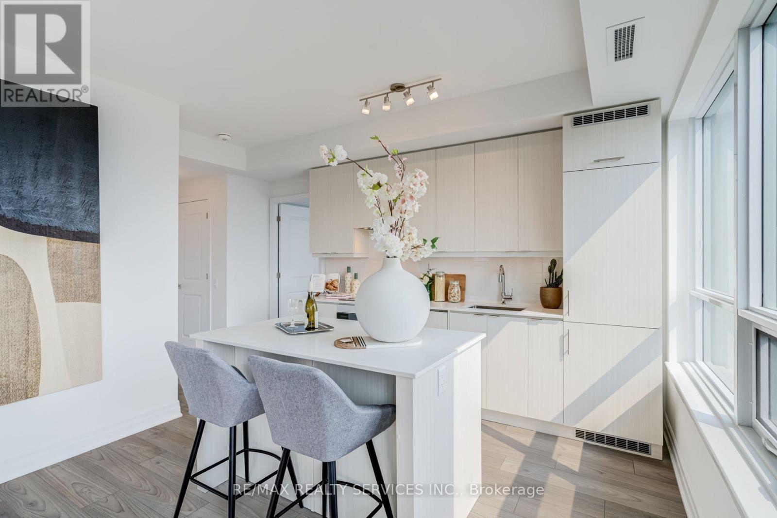 #2909 36 ELM DRIVE - 11