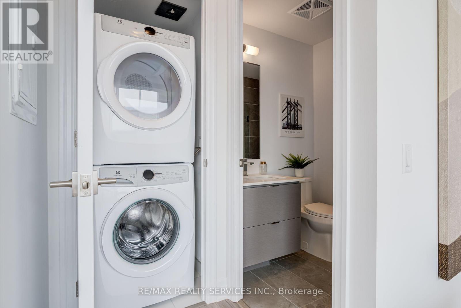#2909 36 ELM DRIVE - Image 32