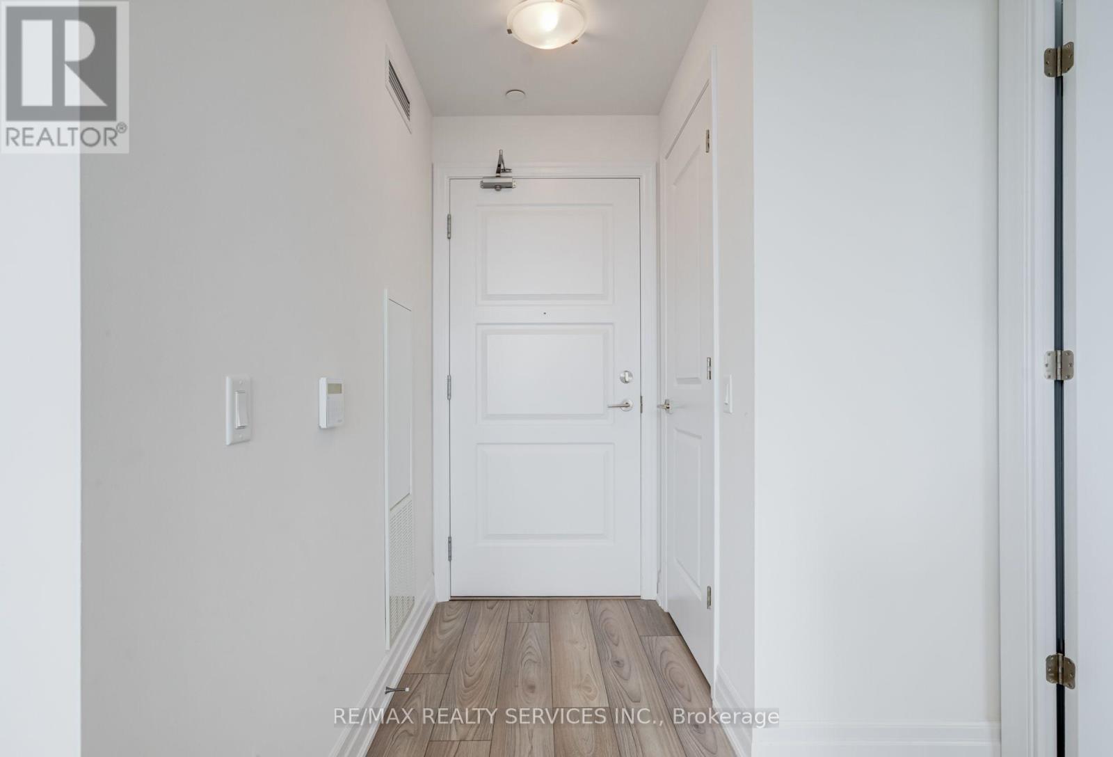 #2909 36 ELM DRIVE - 9