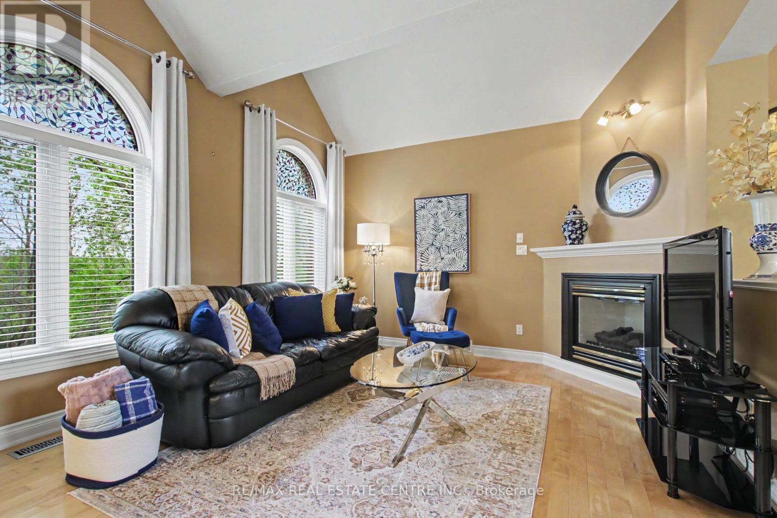 183 TAYLOR AVENUE - 16
