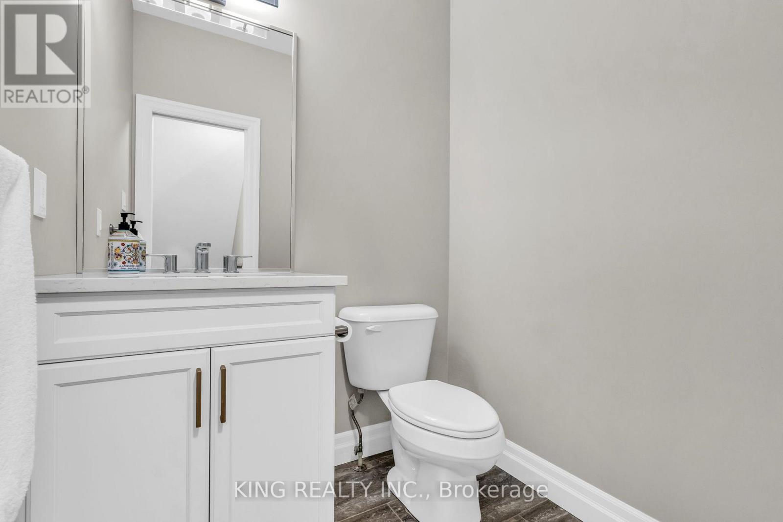 #33 1061 EAGLETRACE DRIVE - Image 18
