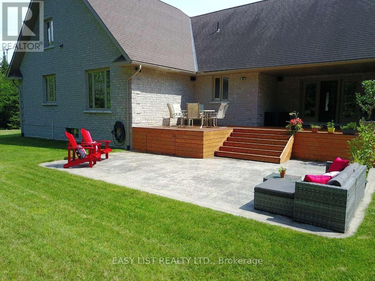 110 MONCK SQUARE - 2