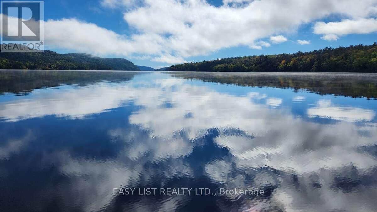 110 MONCK SQUARE - Image 27