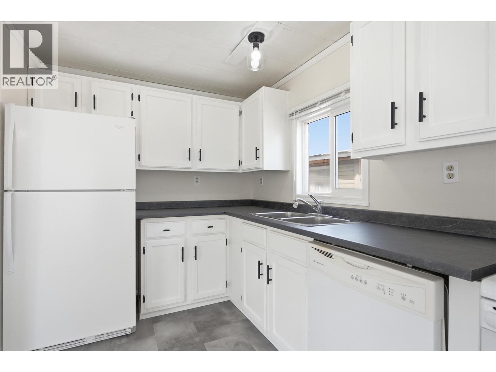 #20 1000 Mesa Vista Court - 12