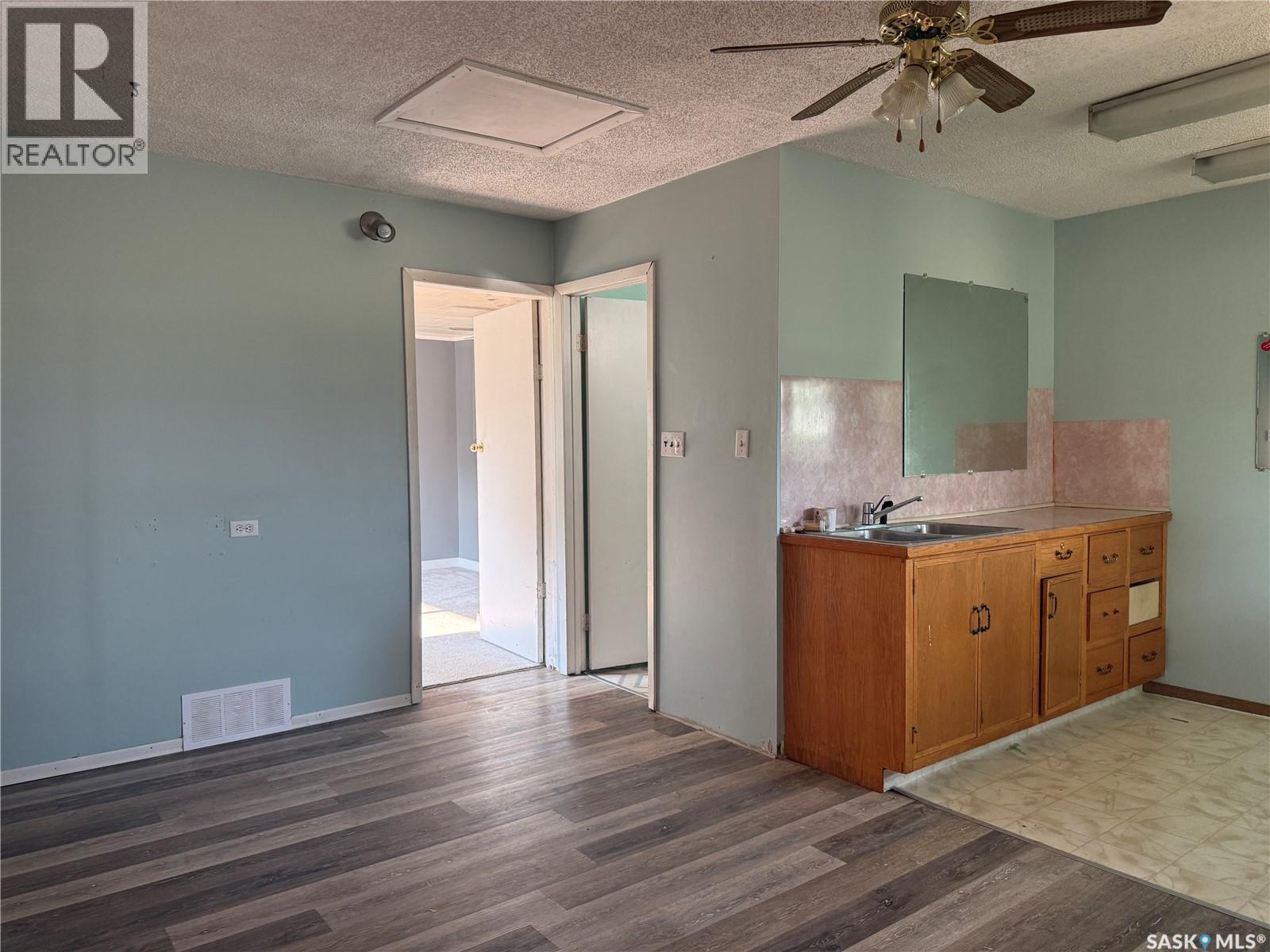 25 Home STREET W - Image 7
