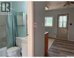 Bedroom - 25 Home Street W, Moose Jaw, SK S6H4X2 Photo 11
