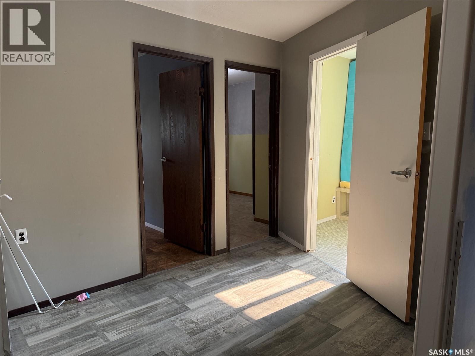 25 Home STREET W - Image 28