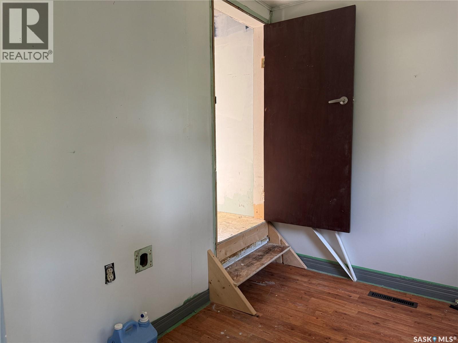 25 Home STREET W - Image 24