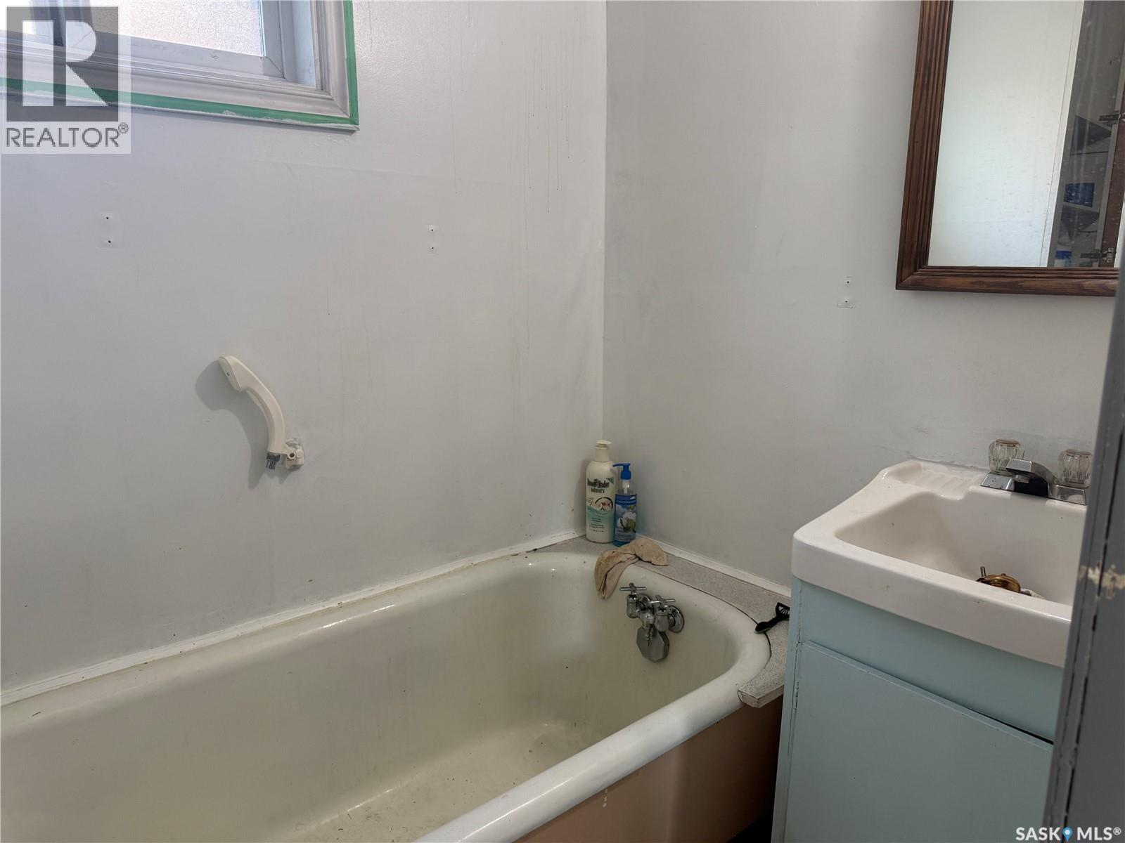 25 Home STREET W - Image 23