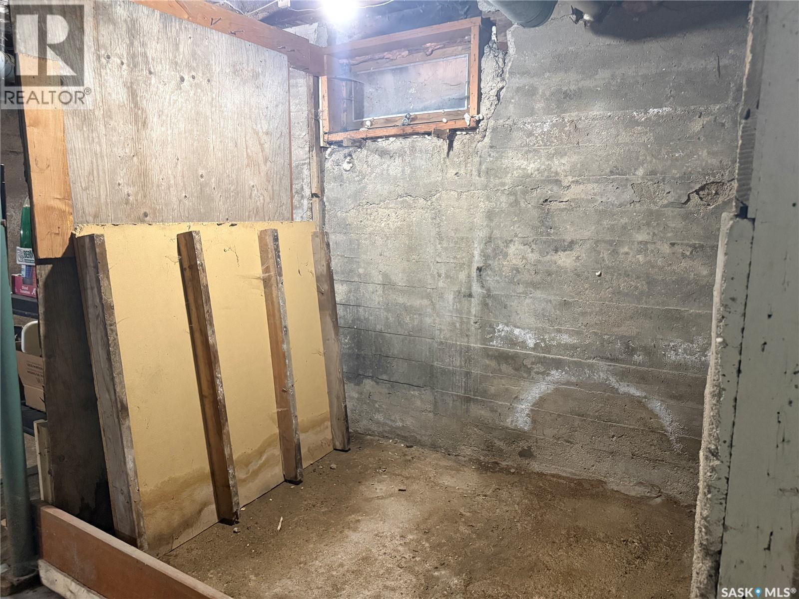 25 Home STREET W - Image 38