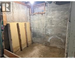25 Home Street W, Moose Jaw, SK S6H4X2 Photo 38