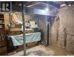 25 Home Street W, Moose Jaw, SK S6H4X2 Photo 40