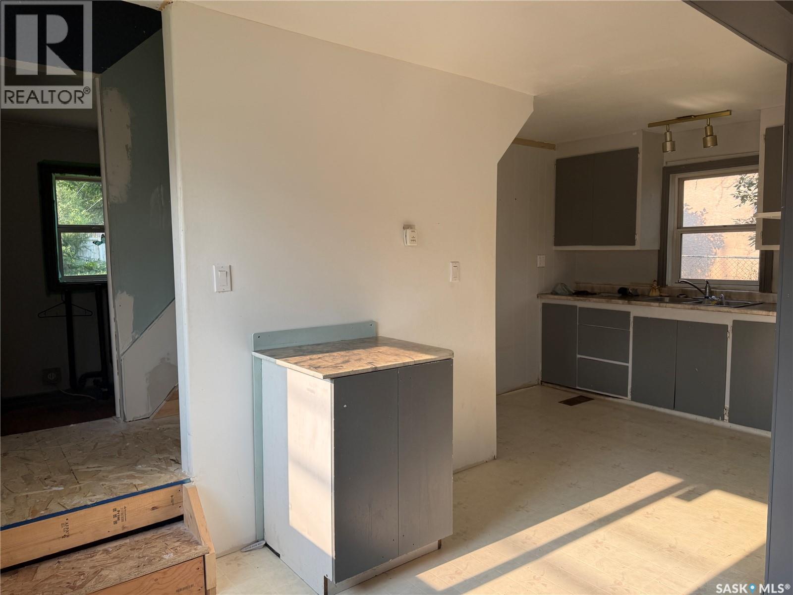 25 Home STREET W - Image 19