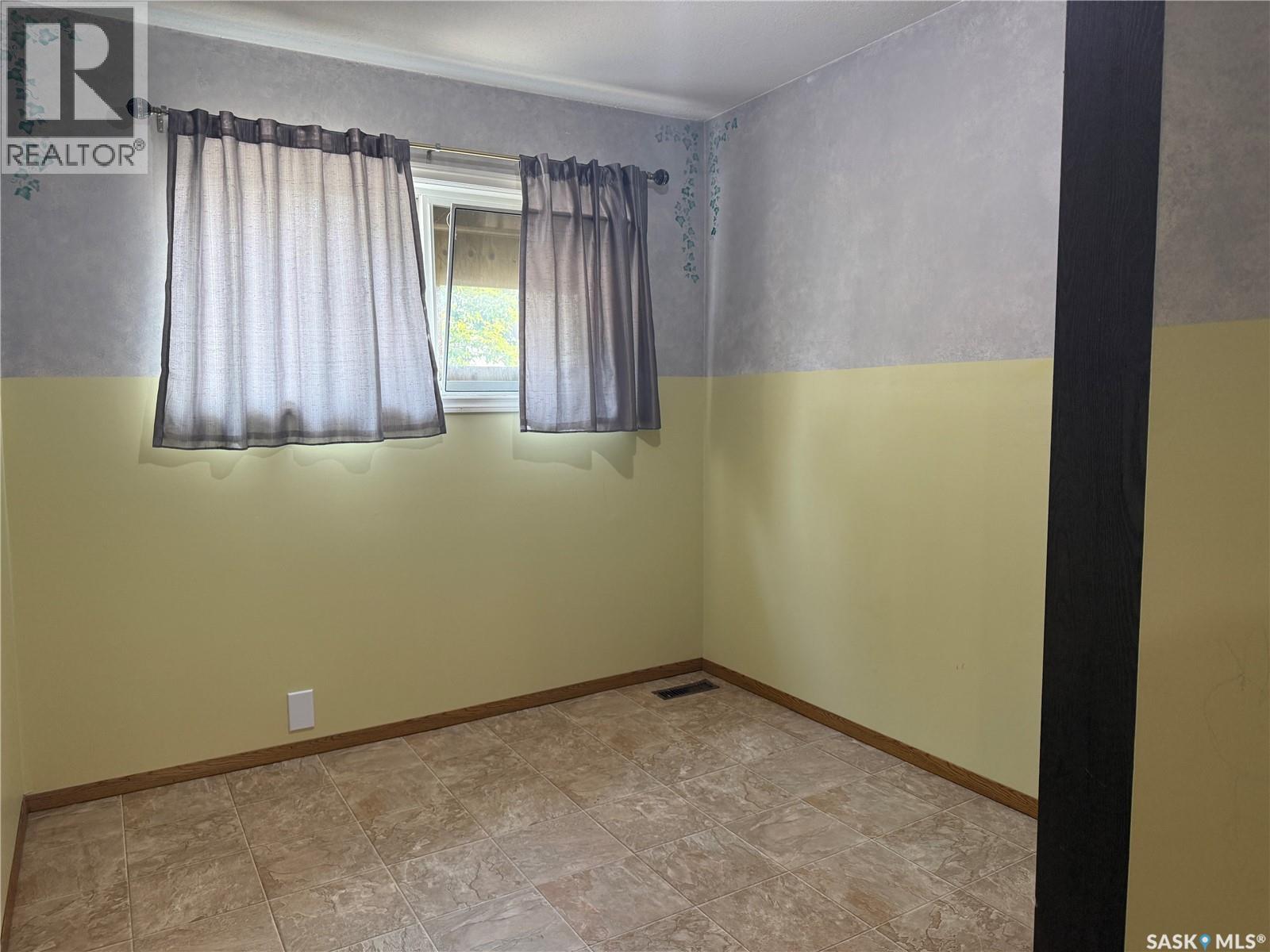 25 Home STREET W - Image 31