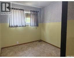 25 Home Street W, Moose Jaw, SK S6H4X2 Photo 31